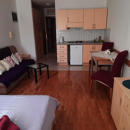 Apartment Loryene Pula