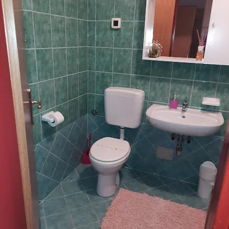 Apartment Loryene *